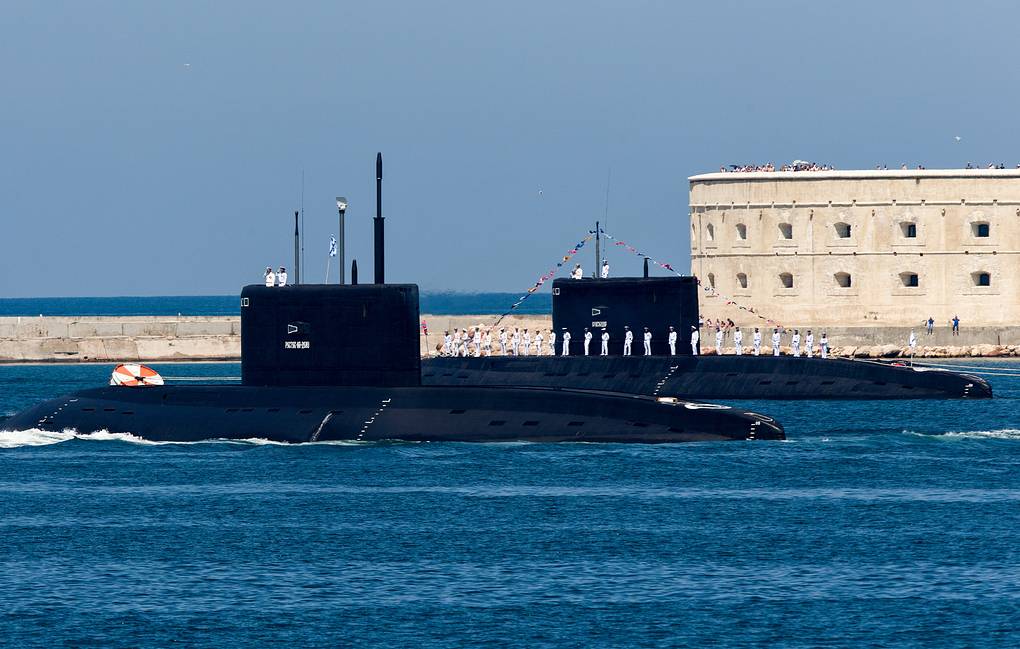 Russian ‘ISIS killer’ submarine heads to Syria armed with cruise missiles