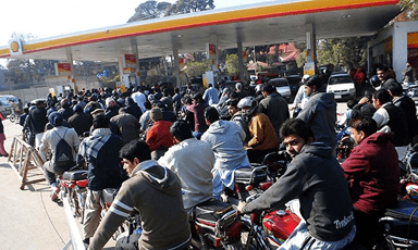 As petrol shortages persist in Pakistan, minister blames ‘mafias’