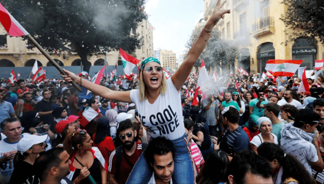 Fresh Lebanon protests over spiraling economic crisis