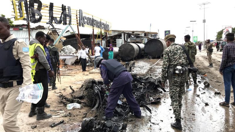 Head of Somalia’s military unhurt, civilian killed in suicide car bomb on convoy
