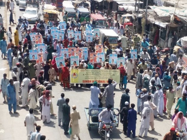 People in Pakistan’s Sindh protest against state terrorism, demand release of political activists