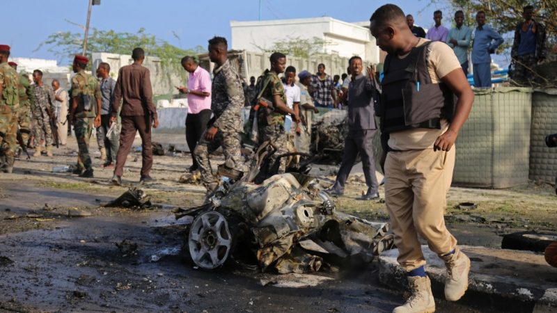 Eight soldiers killed by al-Shabab suicide bomber in Mogadishu