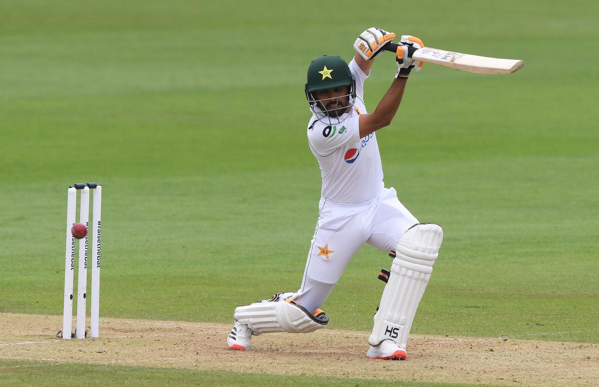 Rizwan 50 frustrates England as Pakistan pass 200-mark