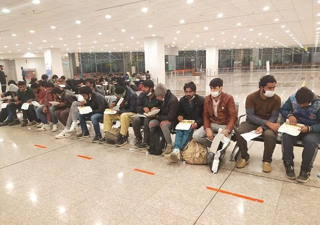 Turkey deports 40 Pakistani citizens residing illegally