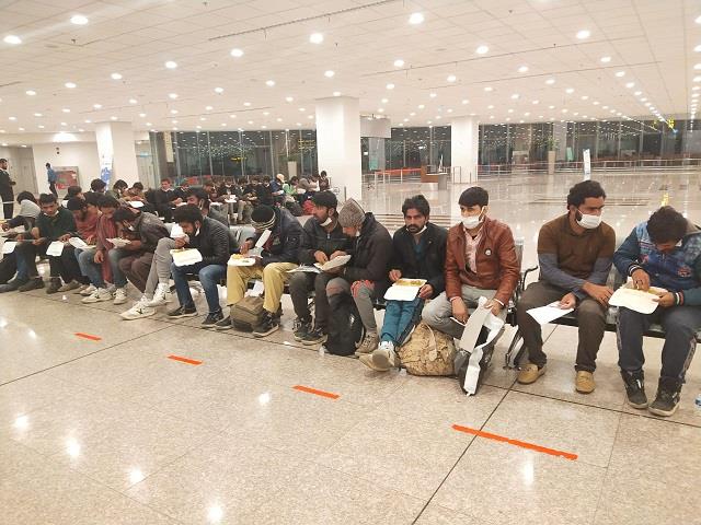 Turkey deports 40 Pakistani citizens residing illegally