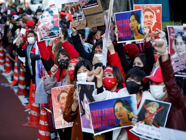 Myanmar: Fresh protests break out in Yangon demanding release of Aung San Suu Kyi