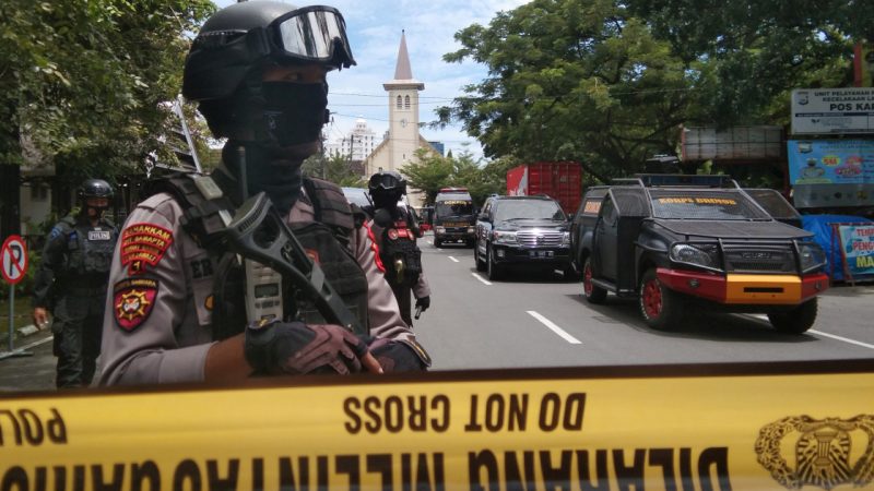 Suicide attack rocks Indonesia church, several wounded