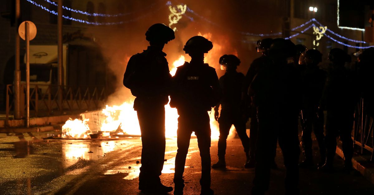 Scores injured in Jerusalem clashes; Israeli nationalists shout ‘Death to Arabs”