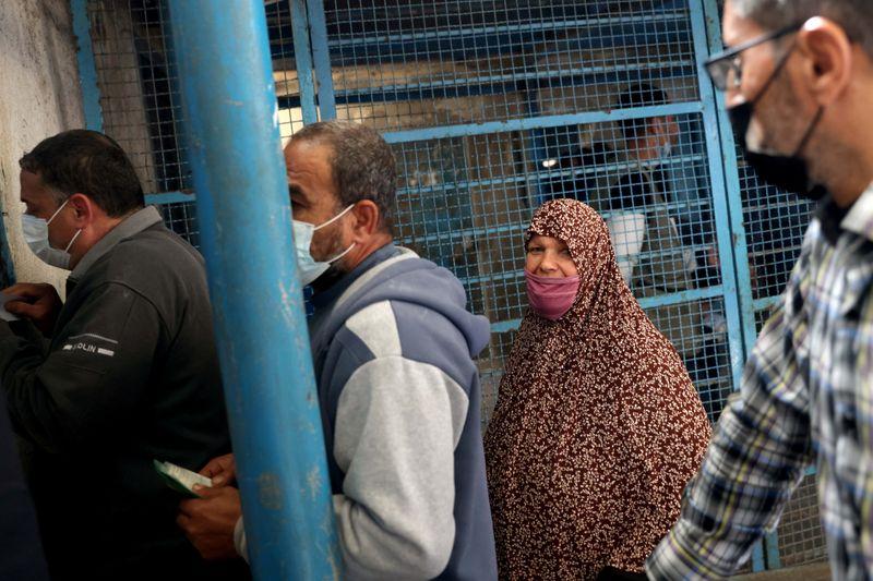 Palestinian refugees welcome U.S. decision to restart aid