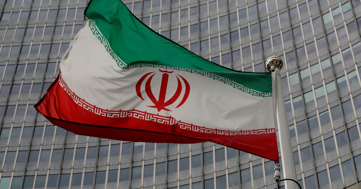 U.S. tiptoes through sanctions minefield toward Iran nuclear deal