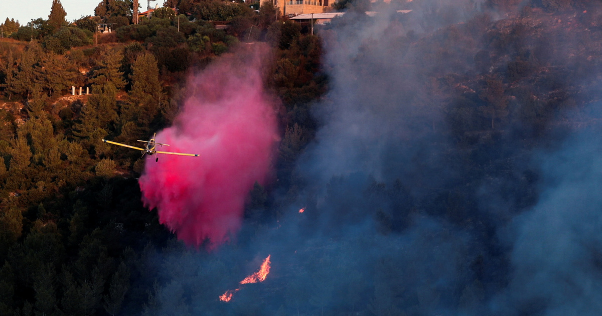 Israeli firefighters battle blaze near Jerusalem for third day