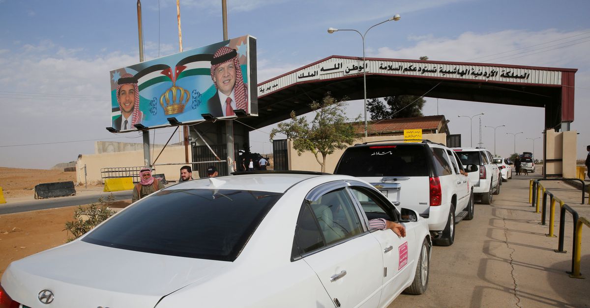 Jordan to fully reopen main crossing with Syria this week