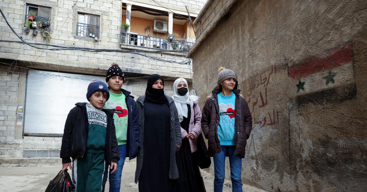 Haunted by conflict, Syrian mother tries to heal mental scars