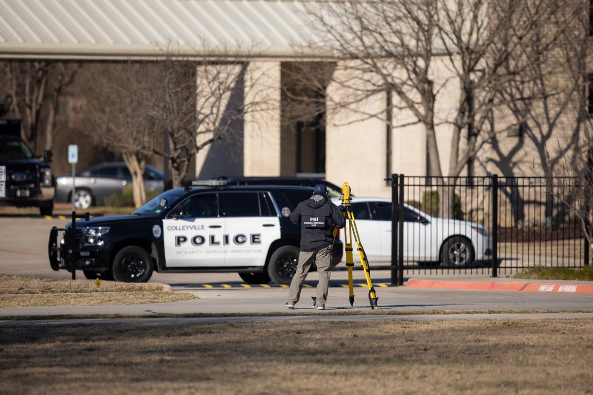 FBI agents stormed Texas synagogue as British hostage-taker became more ‘combative’, agency reveals