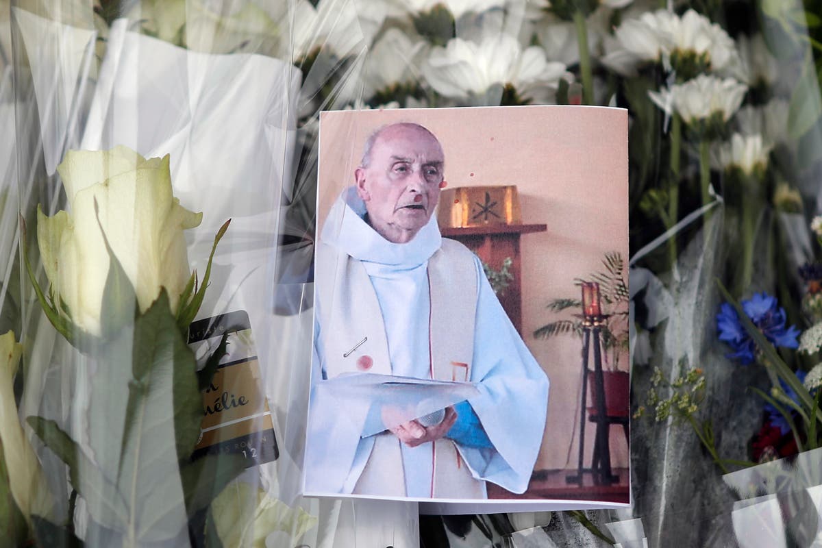 4 convicted in Islamic State killing of French priest