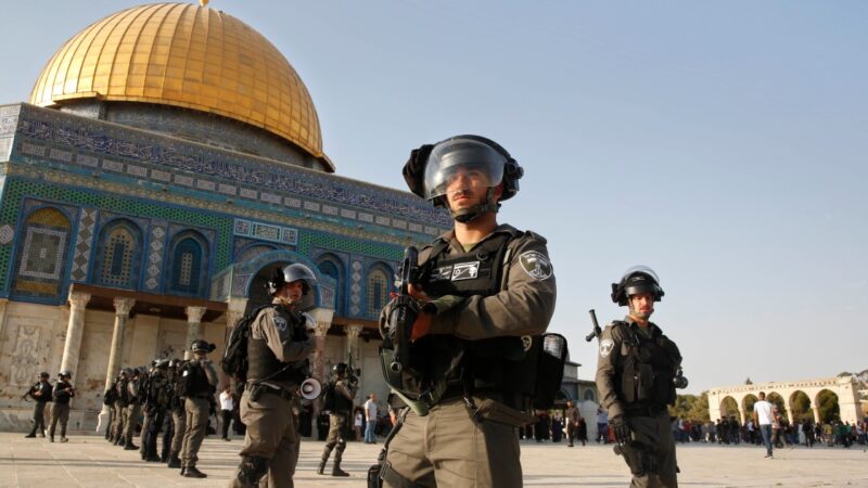 Israeli police fire rubber bullets in new Al-Aqsa incursion