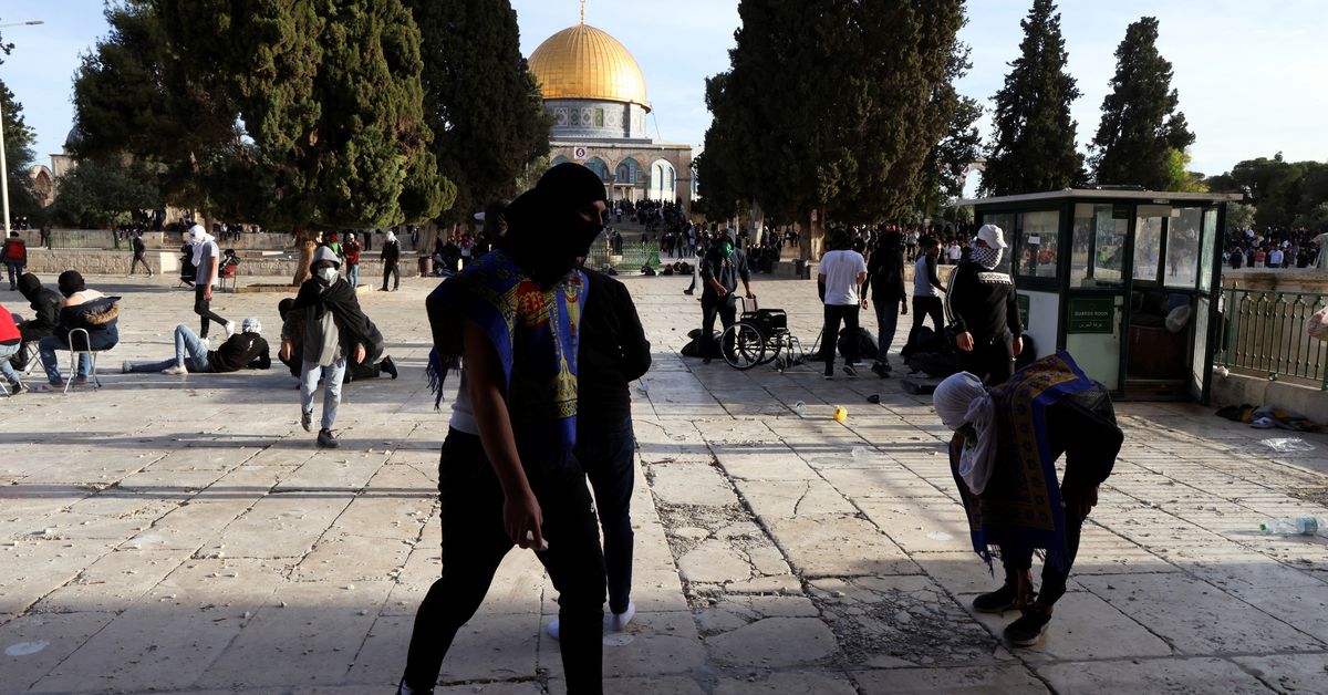 Palestinians clash with Israeli police at Jerusalem holy site, 57 injured