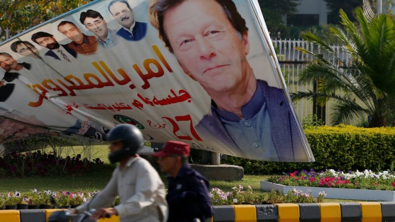 Pakistan top court delays ruling on political crisis