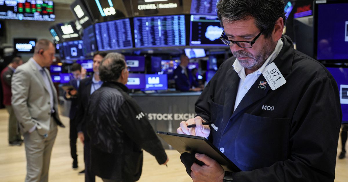 Wall Street ends higher after choppy session ahead of Fed