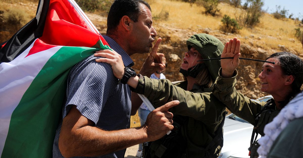 Israeli-Palestinian “flag war” brews as violence flares