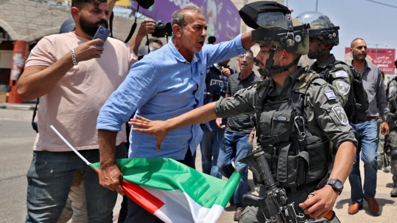 Palestinian teenager shot dead, dozens injured by Israeli forces