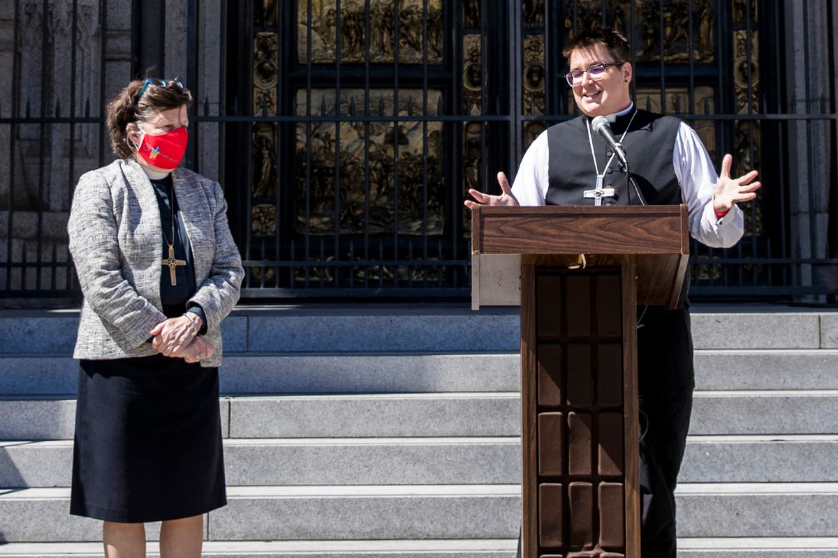 Lutheran bishop issues public apology to Latino congregation