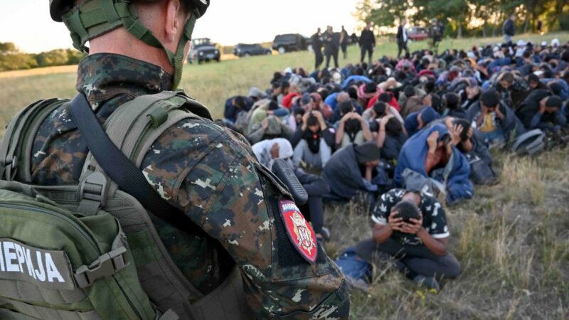 Serbia police detain 85 migrants; weapons seized in raid