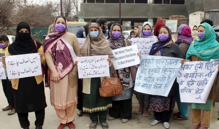 Pakistani women without a nation in Indian-run Kashmir long for a place they can’t go.