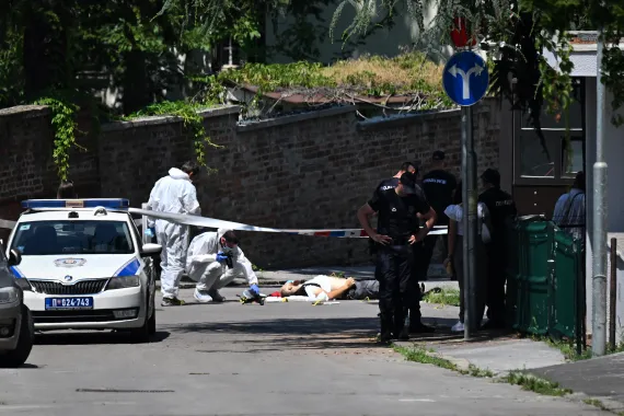 Assailant with a crossbow dead during attack at Serbian embassy of Israel