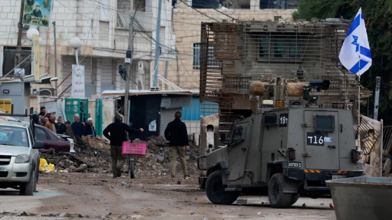 Israeli soldiers undertake a large operation in Jenin, killing ten Palestinians.