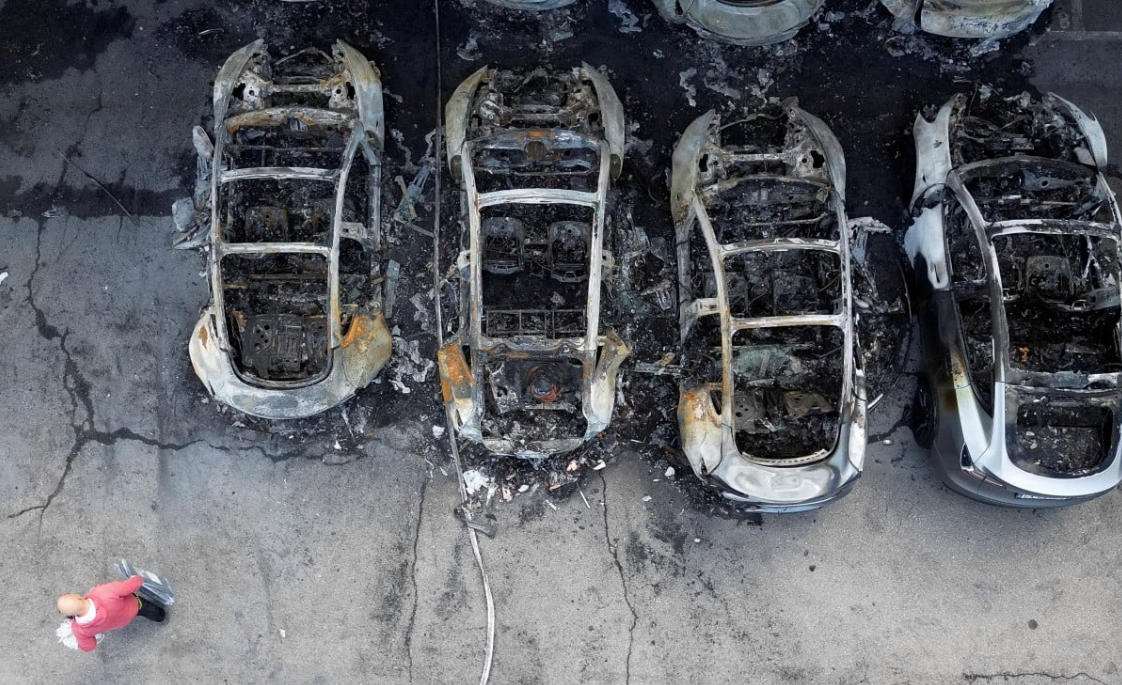 Musk claims that the fire at the Tesla showroom in Rome, which damaged 17 automobiles, was caused by “terrorism.”