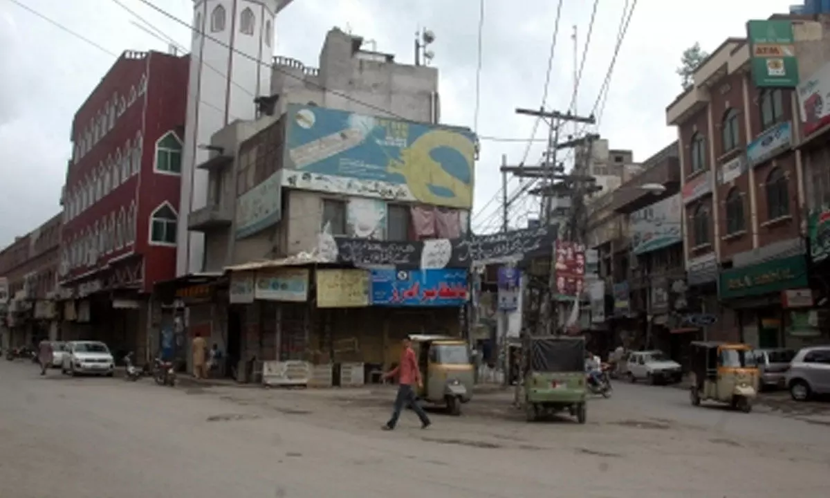 Security risk, political uncertainty in Pakistan pose hurdles for investors